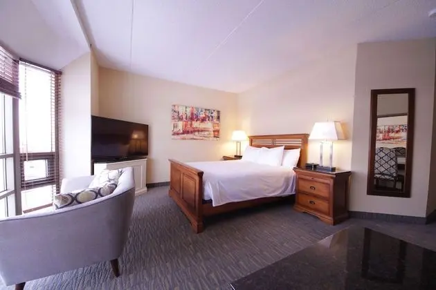 Süit, 1 Büyük (Queen) Boy Yatak, Sigara İçilmez, Sıcak Su Küveti (Walk-in Shower)
