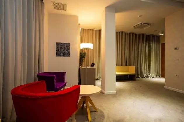 Junior Süit, 1 En Büyük (King) Boy Yatak, Sigara İçilmez, Küvet