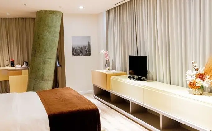 Junior Süit, 1 En Büyük (King) Boy Yatak, Sigara İçilmez, Küvet