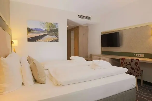 Classic Oda, 1 Çift Kişilik Yatak (Converts to 2 Twin Beds)