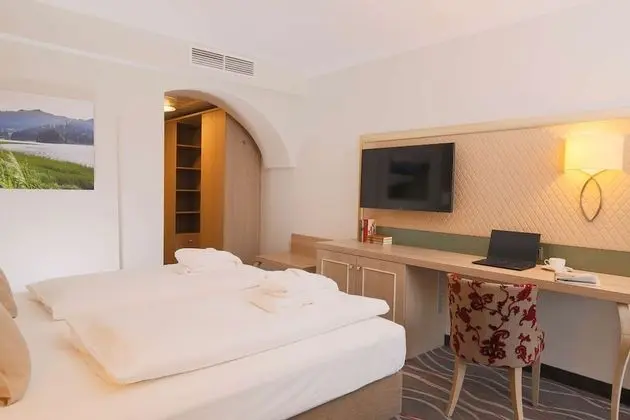 Superior Oda, 1 Çift Kişilik veya 2 Tek Kişilik Yatak, Balkon (or 2 Twin Beds;Quiet Location)