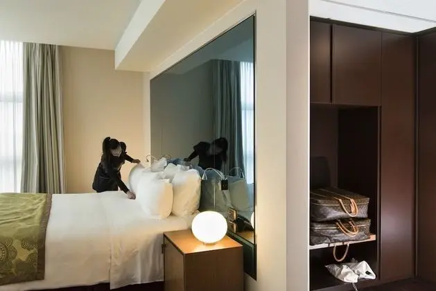 Süit, 1 En Büyük (King) Boy Yatak, Bağlantılı Odalar