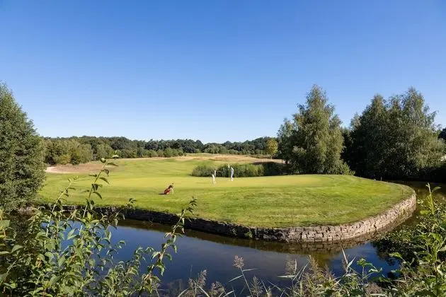 Süit, 1 En Büyük (King) Boy Yatak, Golf Manzaralı