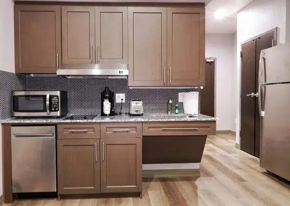 Süit, 1 En Büyük (King) Boy Yatak ve Çekyat, Engellilere Uygun, Sigara İçilmez (Kitchen)