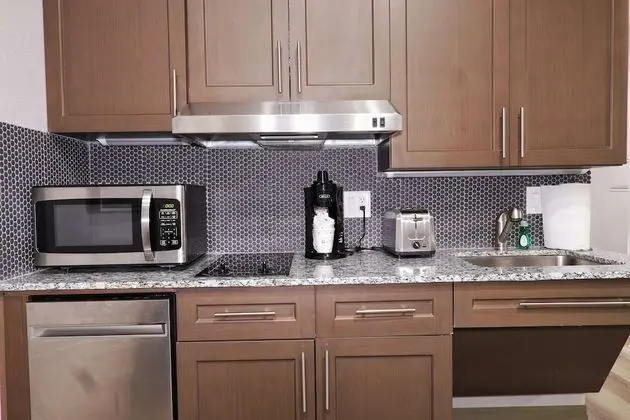 Süit, 1 En Büyük (King) Boy Yatak ve Çekyat, Engellilere Uygun, Sigara İçilmez (Kitchen)