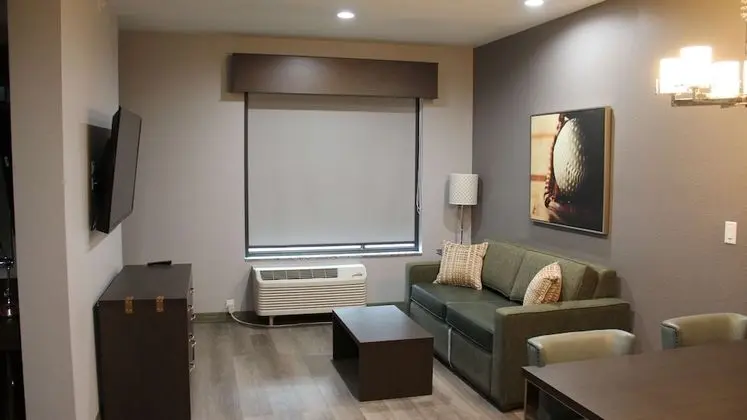 Süit, 2 Büyük (Queen) Boy Yatak, Sigara İçilmez, Mutfak (Walk-in Shower;with Sofabed)