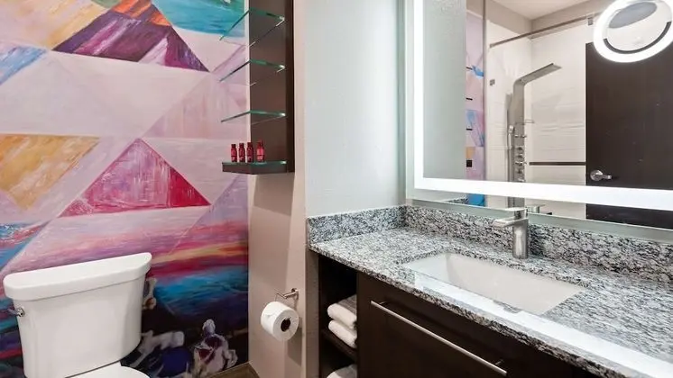 Süit, 2 Büyük (Queen) Boy Yatak, Sigara İçilmez, Mutfak (Walk-in Shower;with Sofabed)