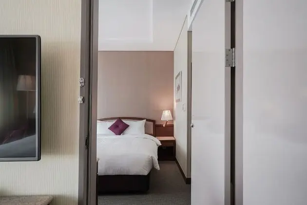 Family Oda, Birden Çok Yatak, Sigara İçilmez, Bağlantılı Odalar (Connecting rooms)