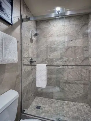 Standard Oda, 1 En Büyük (King) Boy Yatak, Sigara İçilmez, Buzdolabı ve Mikrodalga (Small Room)