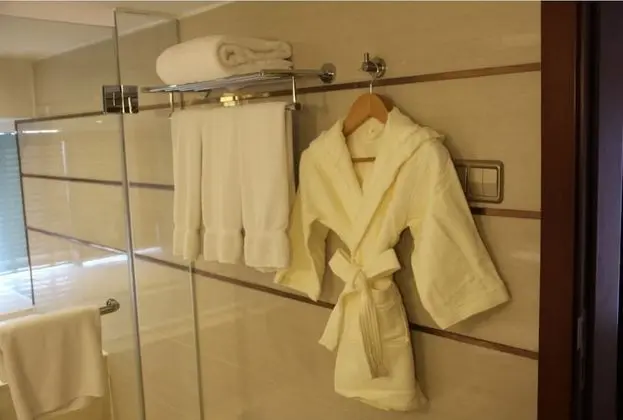 Standard Çatı Katı (Loft), 1 En Büyük (King) Boy Yatak