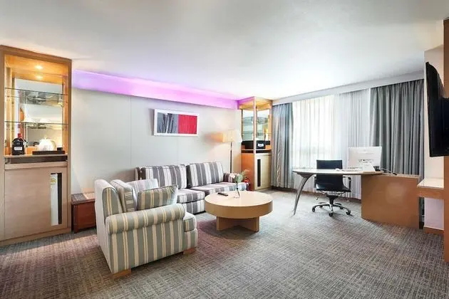 Süit, 1 En Büyük (King) Boy Yatak, Sigara İçilmez (Living Room)