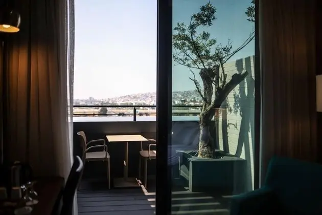 Çift Kişilik, Şehir Manzaralı
