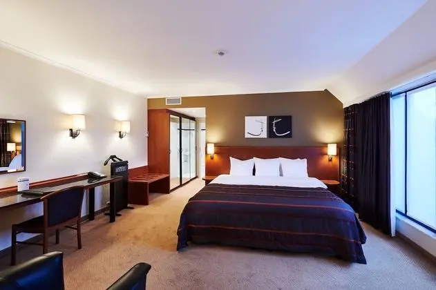 Süit, 1 En Büyük (King) Boy Yatak, Sigara İçilmez, Küçük Mutfak