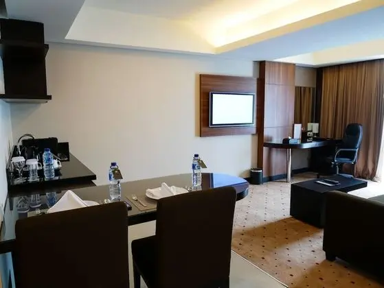 Junior Süit, 1 Çift Kişilik Yatak, Sigara İçilmez, Şehir Manzaralı
