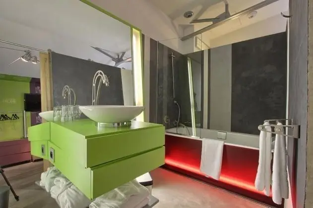 Comfort Tek Büyük Yataklı Oda (Strophe)