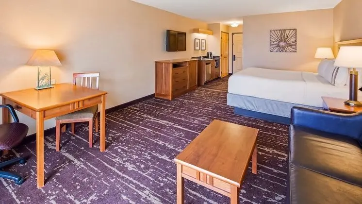 Standard Oda, 1 En Büyük (King) Boy Yatak, Balkon, Göl Kenarı