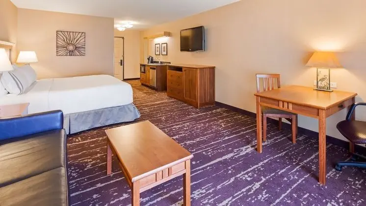 Standard Oda, 1 En Büyük (King) Boy Yatak, Balkon, Göl Kenarı