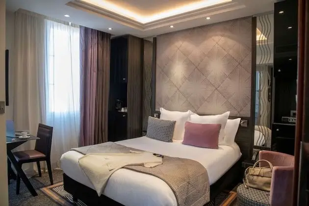Superior Tek Büyük Yataklı Oda, Şehir Manzaralı