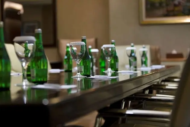 Süit, Birden Çok Yatak, Sigara İçilmez (Dining Table;Presidential)