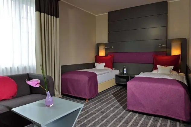 Deluxe Oda, 1 Çift Kişilik Yatak (Converts to 2 Twin Beds)