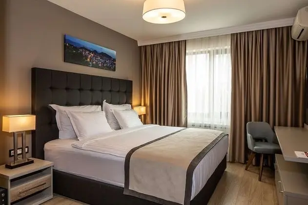 Süit, 1 En Büyük (King) Boy Yatak, Sigara İçilmez, Küçük Mutfak (with Sofabed)