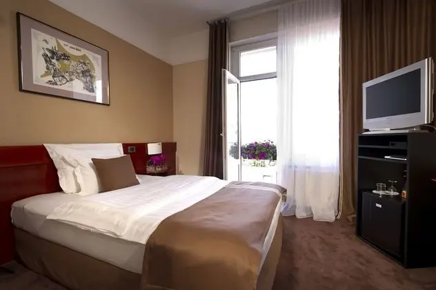 Comfort Oda, 1 Büyük (Queen) Boy Yatak