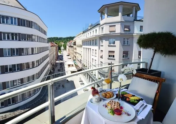 Süit, 1 En Büyük (King) Boy Yatak, Şehir Manzaralı (Balcony)