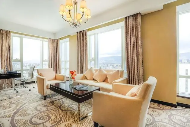 Süit, 1 En Büyük (King) Boy Yatak, Sigara İçilmez, Şehir Manzaralı