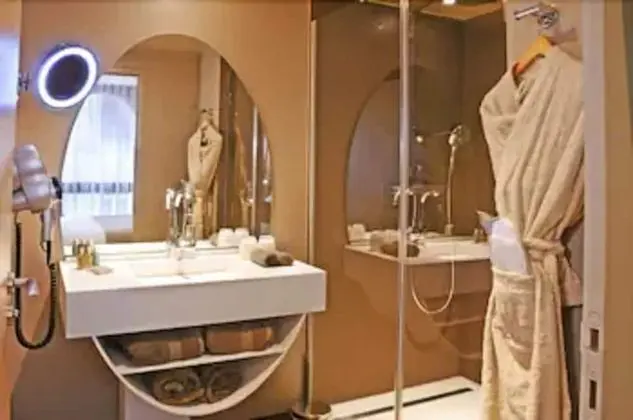 Exclusive Oda, 1 En Büyük (King) Boy Yatak, Sigara İçilmez (Larger Room;with Sofabed)