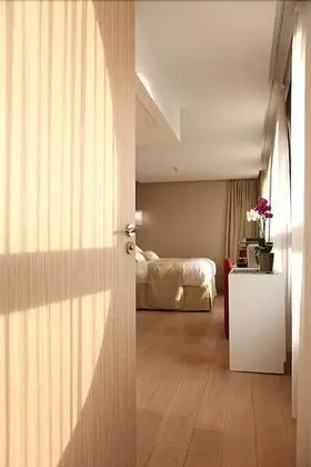 Junior Süit, 1 En Büyük (King) Boy Yatak, Sigara İçilmez