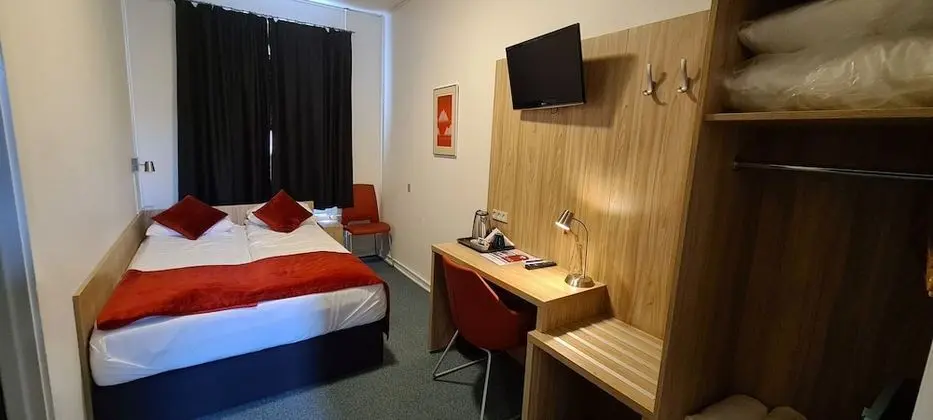 Basic Tek Büyük Yataklı Oda (Bed 140 cm)
