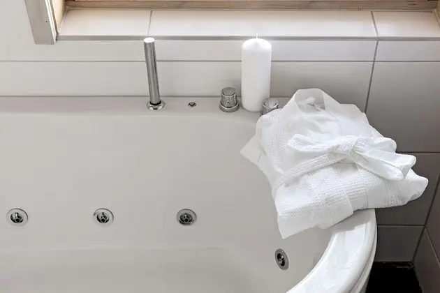 Standard Oda, 1 En Büyük (King) Boy Yatak ve Çekyat, Sigara İçilmez, Jakuzi (with Sofabed)