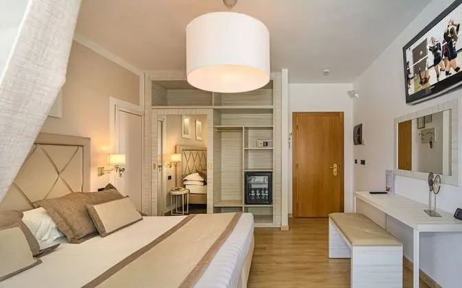 Comfort Tek Büyük veya İki Ayrı Yataklı Oda, Özel Banyo