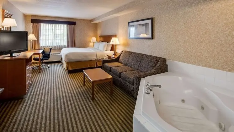 Süit, 1 En Büyük (King) Boy Yatak, Engellilere Uygun, Küçük Mutfak (with Sofabed)