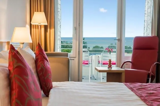 Deluxe Oda, 1 Büyük (Queen) Boy Yatak, Balkon, Göl Manzaralı