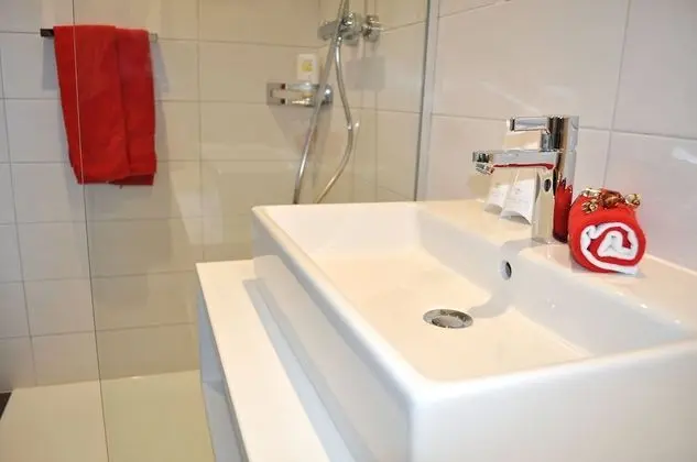 Deluxe Oda, 1 Büyük (Queen) Boy Yatak, Balkon, Göl Manzaralı