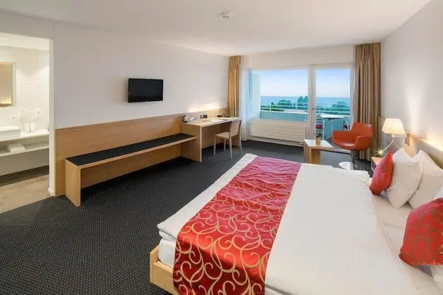 Deluxe Oda, 1 Çift Kişilik Yatak, Balkon, Göl Manzaralı (Balcony)