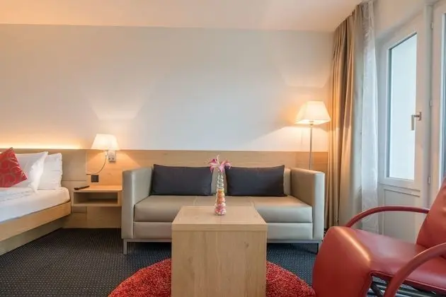 Junior Süit, 1 Çift Kişilik Yatak, Balkon, Göl Manzaralı (Balcony)