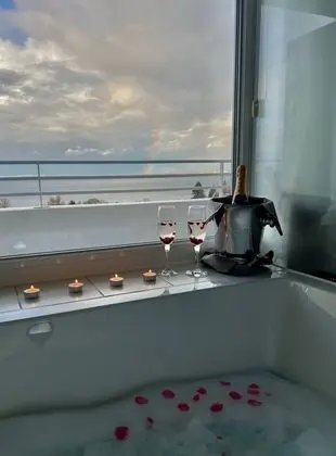 Junior Süit, 1 Çift Kişilik Yatak, Balkon, Göl Manzaralı (Balcony)