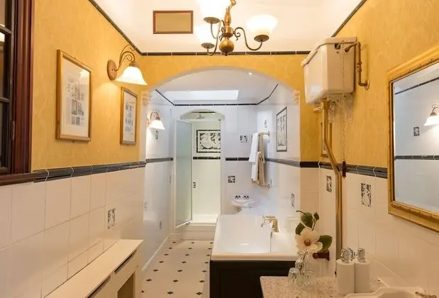 Junior Süit, 1 En Büyük (King) Boy Yatak, Sigara İçilmez