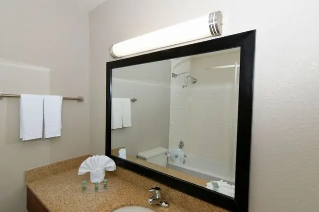 Standard Oda, 1 En Büyük (King) Boy Yatak, Sigara İçilmez, Buzdolabı ve Mikrodalga
