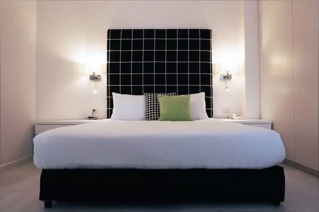 Junior Süit, 1 Büyük (Queen) Boy Yatak, Sigara İçilmez, Küçük Mutfak