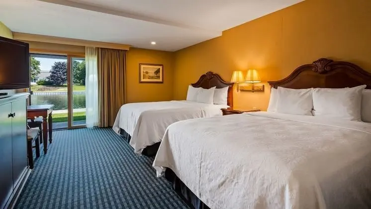 Standard Oda, 2 Büyük (Queen) Boy Yatak, Balkon, Nehir Manzaralı (Interior Room Access)