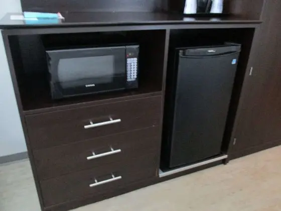 Standard Oda, 2 Büyük (Queen) Boy Yatak, Sigara İçilmez, Buzdolabı ve Mikrodalga