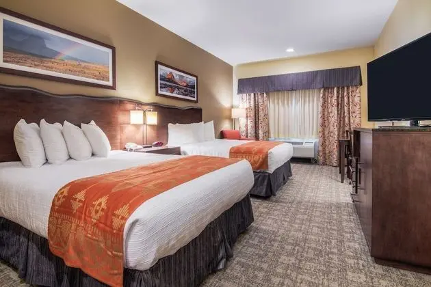 Standard Oda, 2 Büyük (Queen) Boy Yatak, Sigara İçilmez, Buzdolabı ve Mikrodalga (Pet Friendly)