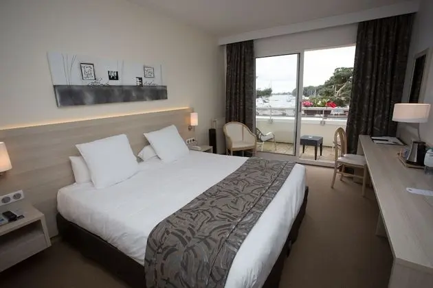 Exclusive Oda, 1 En Büyük (King) Boy Yatak, Balkon (Larger Room;Twin bed on request)