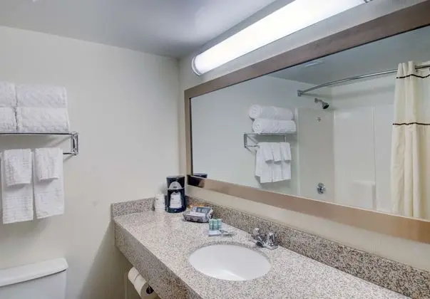 Standard Oda, 2 Çift Kişilik Yatak, Sigara İçilmez, Avlu Manzaralı (Refrigerator & Microwave)