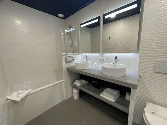 Comfort Oda, 1 Büyük (Queen) Boy Yatak, Sigara İçilmez, Deniz Manzaralı