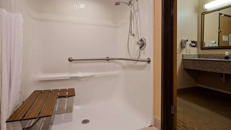 Standard Oda, 2 Çift Kişilik Yatak, Engellilere Uygun, Buzdolabı ve Mikrodalga