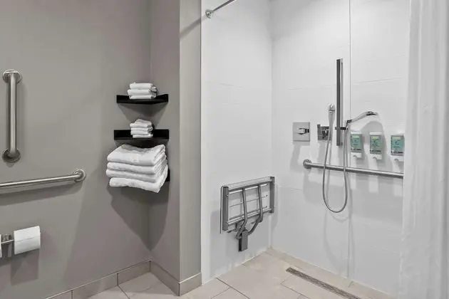 Engellilere uygun banyo